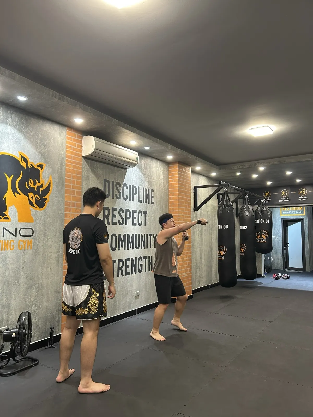 Phòng Tập Muay Thái Gần Đây: RHINO Có 2 Cơ Sở Ở Tây Hồ