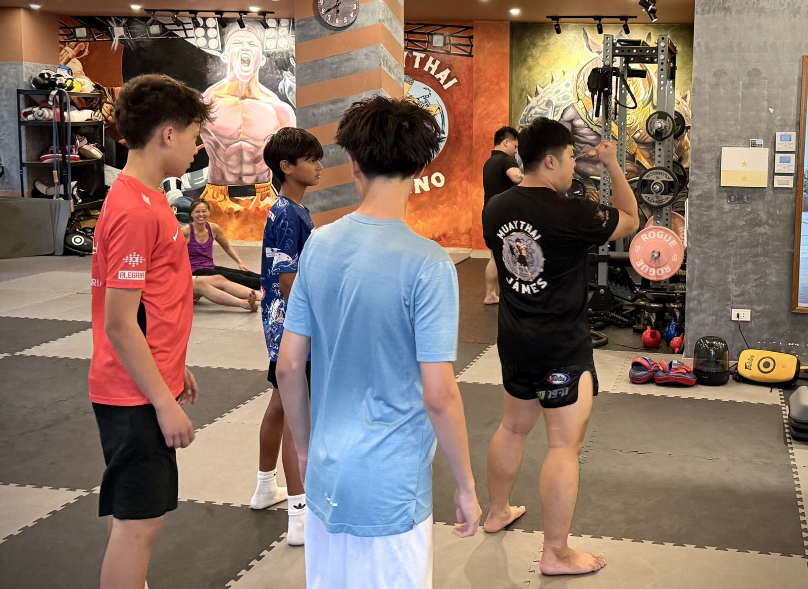 muay thai for kids in hanoi