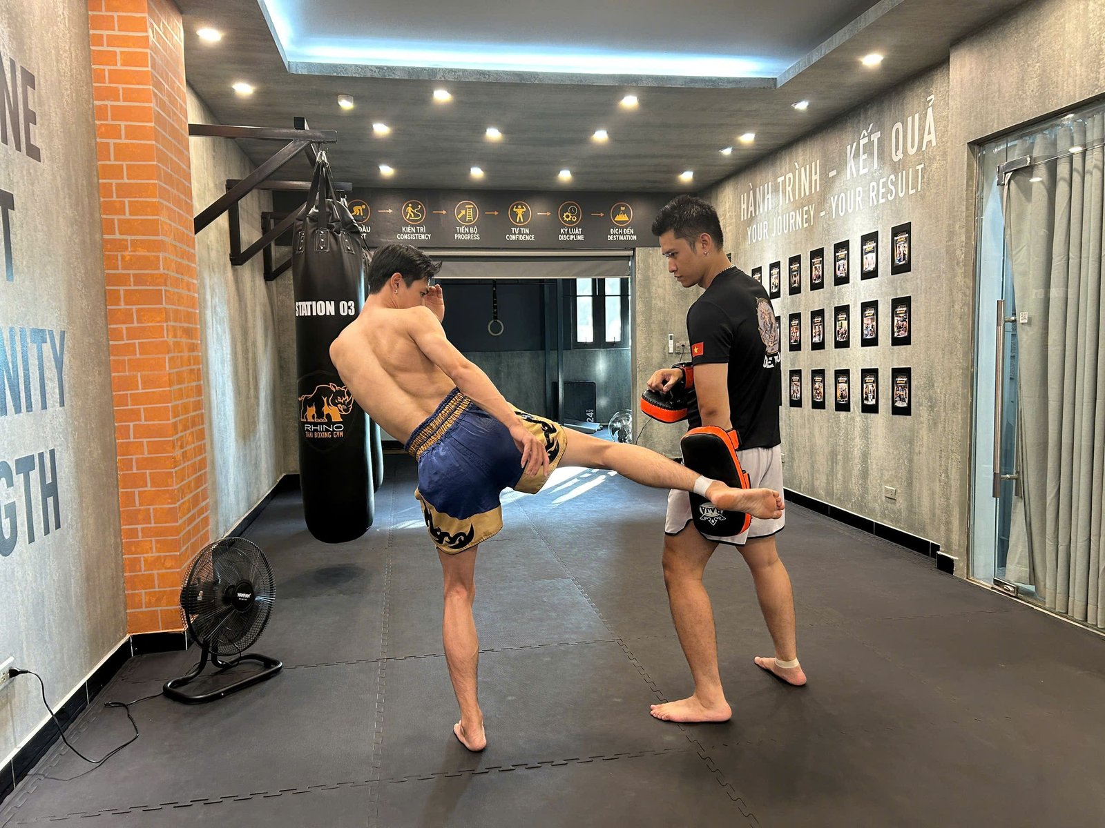 Cách Đá Low Kick An Toàn: Tư Thế, Điểm Chạm Và 5 Lỗi HLV Thường Sửa
